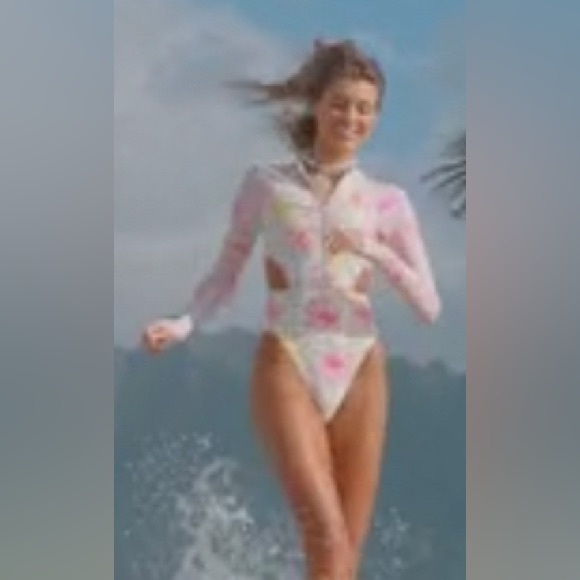 Love Shake Fancy x Hurley one piece swimsuit NWT - Picture 5 of 16